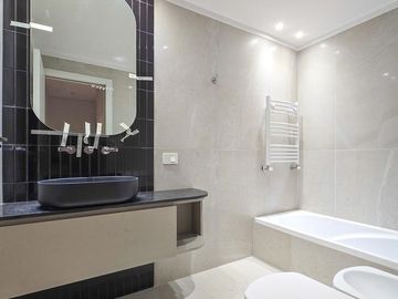 Venta departamento 3 dormitorios con cochera