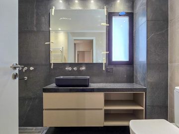 Venta departamento 3 dormitorios con cochera