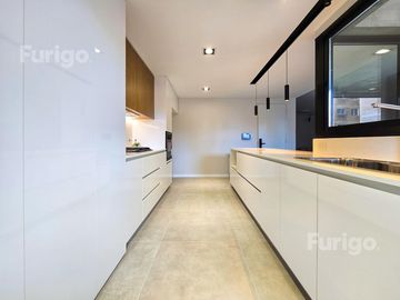Venta departamento 3 dormitorios con cochera
