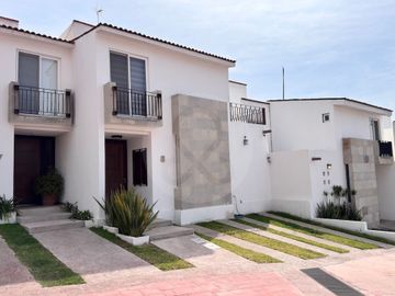 Casa en condominio en venta en Pueblo Juriquilla