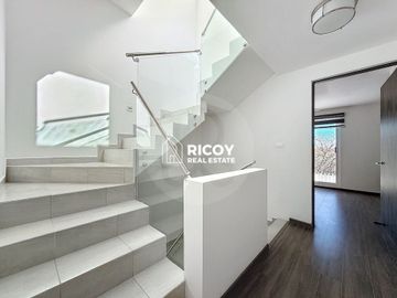 Casa en condominio en venta en Pueblo Juriquilla