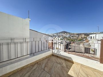 Casa en condominio en venta en Pueblo Juriquilla