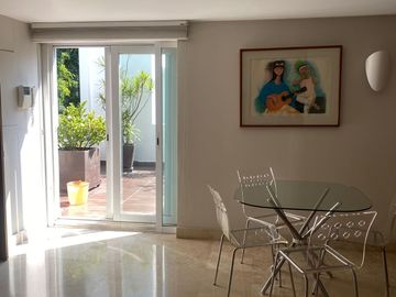 HERMOSA CASA EN LAS LOMAS CON VISTA ESPECTACULAR