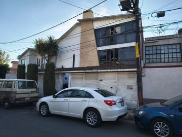 Casa en Venta en Viveros de la loma