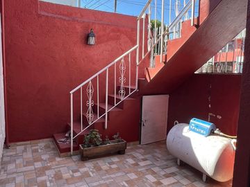 CASA EN VENTA CON RECAMARAS EN PB RESIDENCIAL DEL VALLE  AL PONIENTE DE AGS.