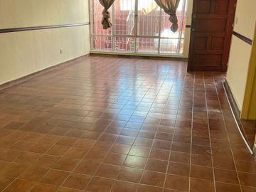 CASA EN VENTA CON RECAMARAS EN PB RESIDENCIAL DEL VALLE  AL PONIENTE DE AGS.