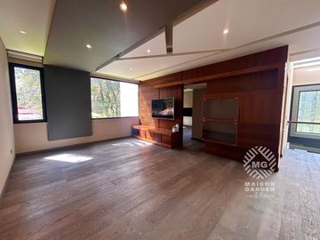 Venta de residencia en Club de Golf Valle Escondido
