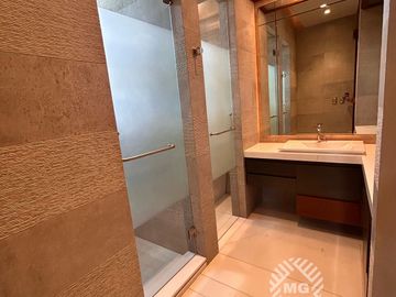 Venta de residencia en Club de Golf Valle Escondido