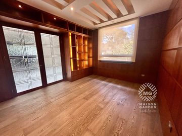 Venta de residencia en Club de Golf Valle Escondido