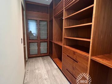 Venta de residencia en Club de Golf Valle Escondido