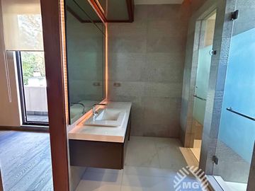 Venta de residencia en Club de Golf Valle Escondido