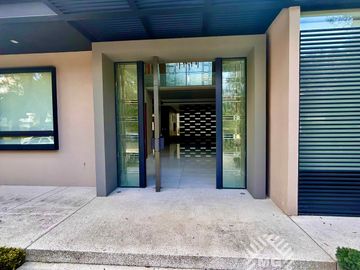 Venta de residencia en Club de Golf Valle Escondido