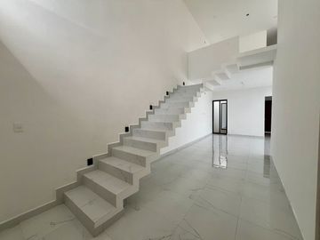 CASA EN VENTA EN PRIVADA CON 4 HABITACIONES Y ALBERCA, ZENDERA RESIDENCIAL