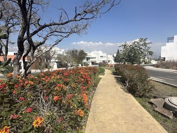 Casa en Venta en Zibatá $5.1mdp | 3 Recámaras, Roof Garden y Jardín Amplio