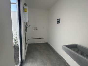 Casa en Venta en Zibatá $5.1mdp | 3 Recámaras, Roof Garden y Jardín Amplio