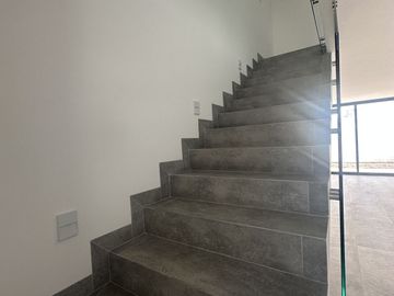 Casa en Venta en Zibatá $5.1mdp | 3 Recámaras, Roof Garden y Jardín Amplio