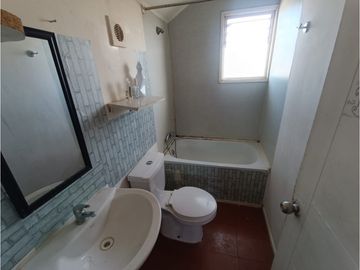 SE VENDE CASA SECTOR PARQUE LAUQUÉN