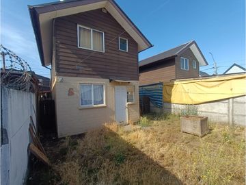 SE VENDE CASA SECTOR PARQUE LAUQUÉN