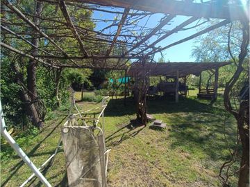 SE VENDE PARCELA CON DOS CASAS COUNTRY SANTA CATALINA