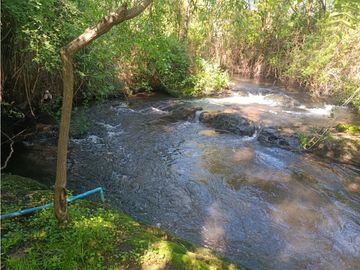 SE VENDE PARCELA CON DOS CASAS COUNTRY SANTA CATALINA