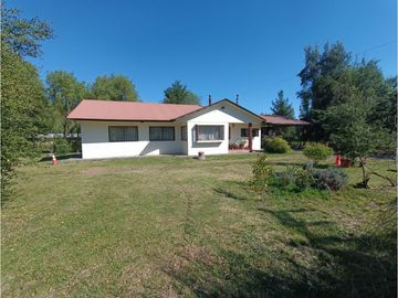 SE VENDE PARCELA CON DOS CASAS COUNTRY SANTA CATALINA