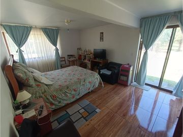 SE VENDE PARCELA CON DOS CASAS COUNTRY SANTA CATALINA