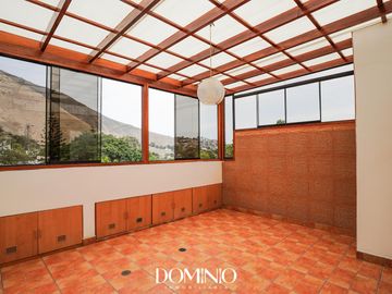 Venta amplio Duplex con terraza - Álamos de Monterrico Surco