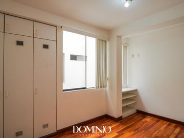 Venta amplio Duplex con terraza - Álamos de Monterrico Surco