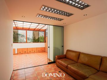 Venta amplio Duplex con terraza - Álamos de Monterrico Surco