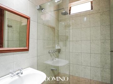 Venta amplio Duplex con terraza - Álamos de Monterrico Surco