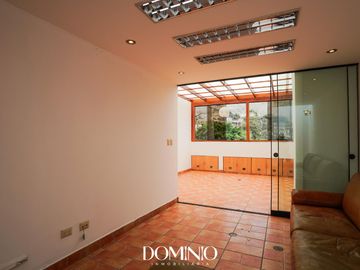 Venta amplio Duplex con terraza - Álamos de Monterrico Surco