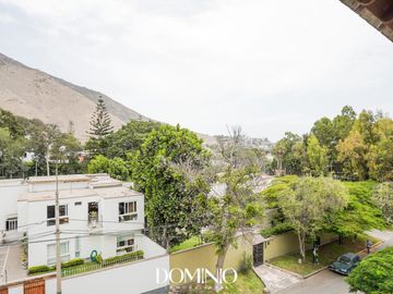 Venta amplio Duplex con terraza - Álamos de Monterrico Surco