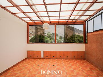 Venta amplio Duplex con terraza - Álamos de Monterrico Surco