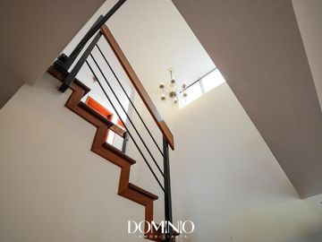 Venta amplio Duplex con terraza - Álamos de Monterrico Surco