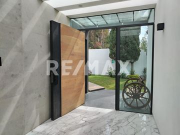EN VENTA EXCELENTE CASA RESIDENCIAL - (3)