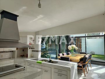 EN VENTA EXCELENTE CASA RESIDENCIAL - (3)