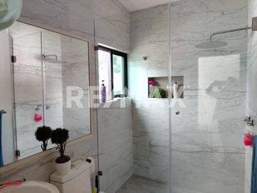 EN VENTA EXCELENTE CASA RESIDENCIAL - (3)