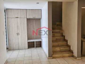 CASA EN VENTA FRACCIONAMIENTO LOS PORTALES