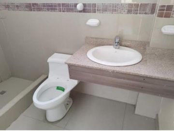VIVIENDA UNIFAMILIAR DE 3 PISOS, EN VENTA, EN SAN JOSÉ DE MORÁN CALDERÓN-PICHINCHA