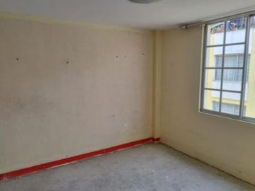 VIVIENDA UNIFAMILIAR DE 3 PISOS, EN VENTA, EN SAN JOSÉ DE MORÁN CALDERÓN-PICHINCHA
