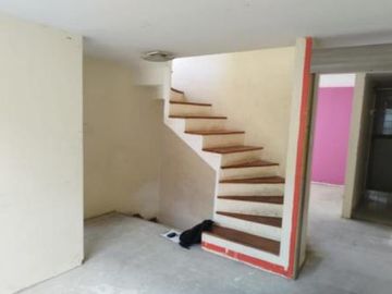 VIVIENDA UNIFAMILIAR DE 3 PISOS, EN VENTA, EN SAN JOSÉ DE MORÁN CALDERÓN-PICHINCHA