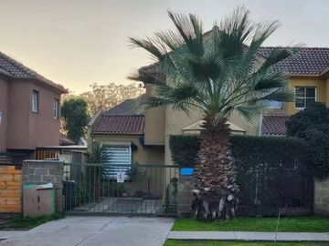 Casa en Venta en Valle Lo Campino