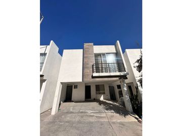 Casa en venta en Brianzzas residencial en Escobedo NL