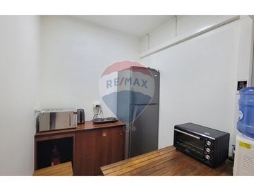 Oportunidad en Providencia: Casa con uso comercial