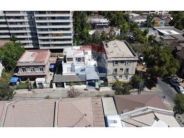 Oportunidad en Providencia: Casa con uso comercial