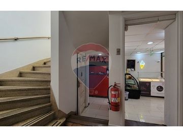 Oportunidad en Providencia: Casa con uso comercial