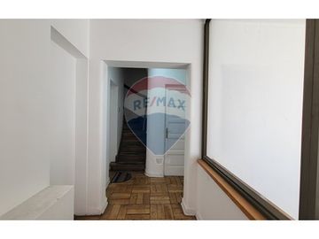 Oportunidad en Providencia: Casa con uso comercial