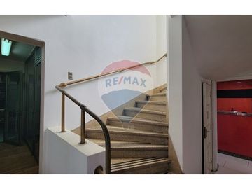 Oportunidad en Providencia: Casa con uso comercial