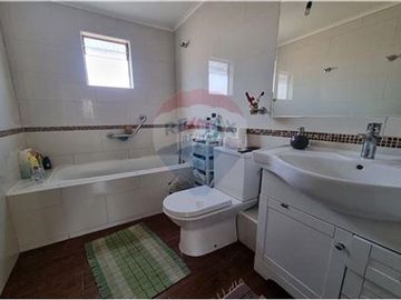 vendo casa 4D+2B