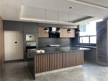 VENTA DE CASA EN CASCATTA LOMAS DE ANGELOPOLIS